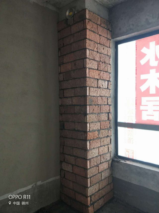 10廚房煙道砌墻加固處理，防止墻面磚受熱脫落.jpg